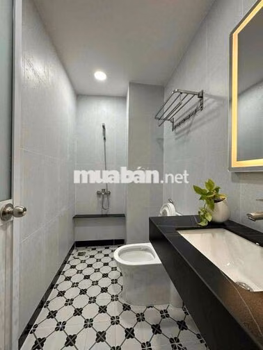 CĂN HỘ CAO CẤP CÓ BAN CÔNG MỚI XÂY SIÊU ĐẸP NGAY CÔNG VIÊN LÀNG HOA