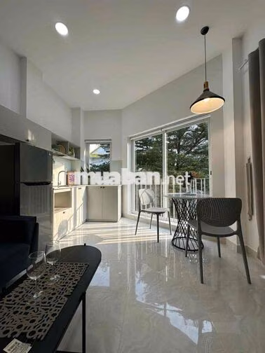 CĂN HỘ CAO CẤP CÓ BAN CÔNG MỚI XÂY SIÊU ĐẸP NGAY CÔNG VIÊN LÀNG HOA