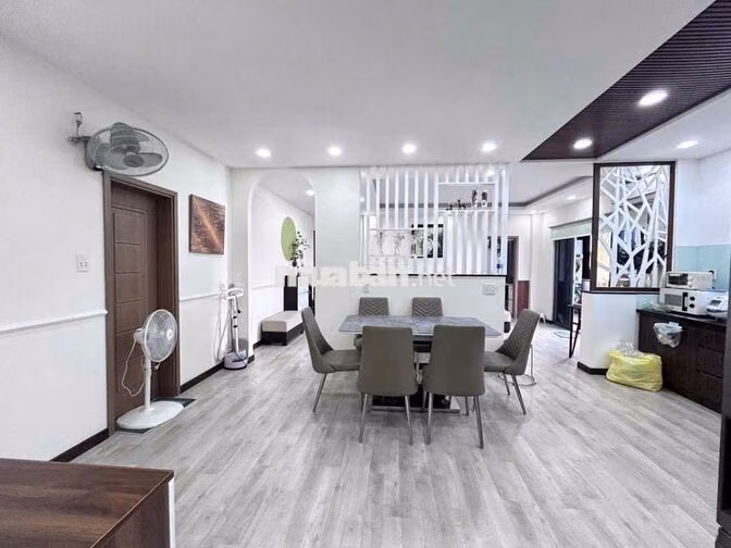 Chính chủ -  Căn góc CC Phúc Thịnh, Quận 5, DT: 89m2, 3PN, (ko MG-QC)