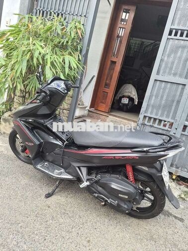 Cầm đồ thanh lý Honda Air Blade 2015 Black Edition