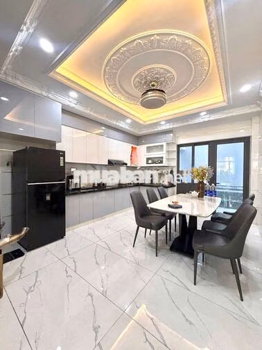 Cho thuê nhà khu đồng bộ có nội thất .nhà 1 lững 4 lầu .đuong 7m  thôn