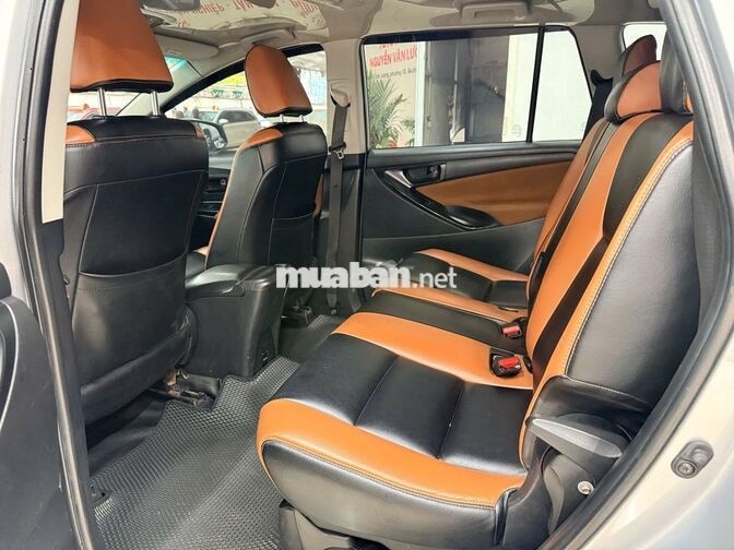 Toyota Innova E MT 2017 Bạc 152.552 Km