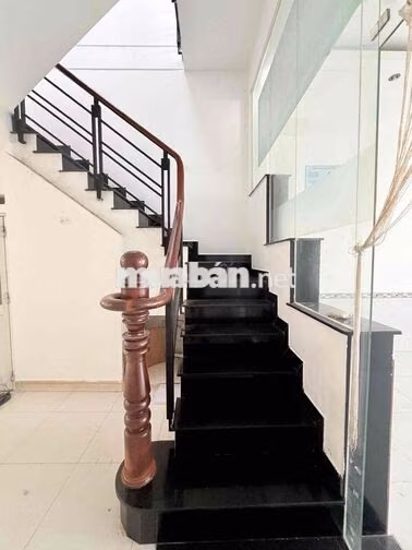 Cho thuê nhà nguyên căn Thạnh Xuân 21 khu VIP làm Spa