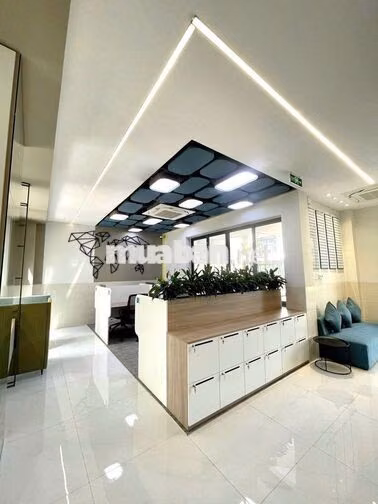 Nhà cho thuê mặt tiền mới xây 31A Hoàng Hoa Thám