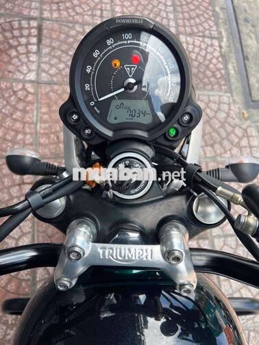 SPEED TWIN 900 2024 COMPETITION GREEN LIKE NEW