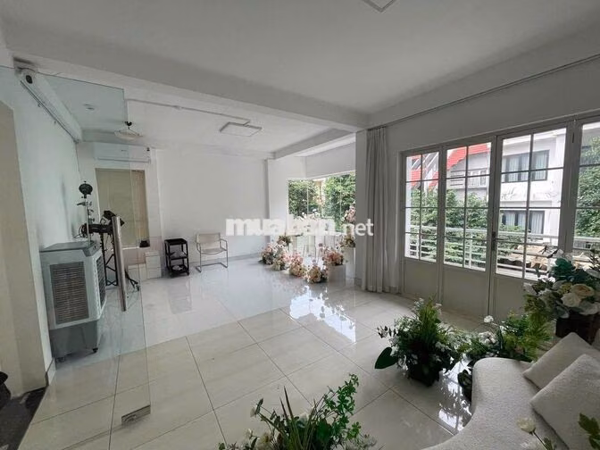 BIỆT THỰ ĐƯỜNG HOA - PHAN XÍCH LONG - 8x16m - 4 TẦNG - GIÁ: 70 TRIỆU