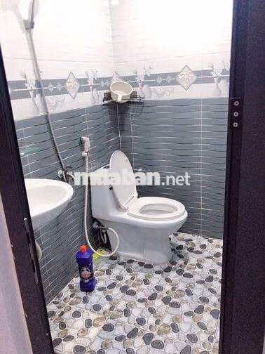 CHO THUÊ NHÀ MẶT TIỀN 3PN 2WC CHỐT 7.5TR