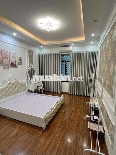 Nhà nguyên căn phù hợp gia đình khu vực yên tĩnh