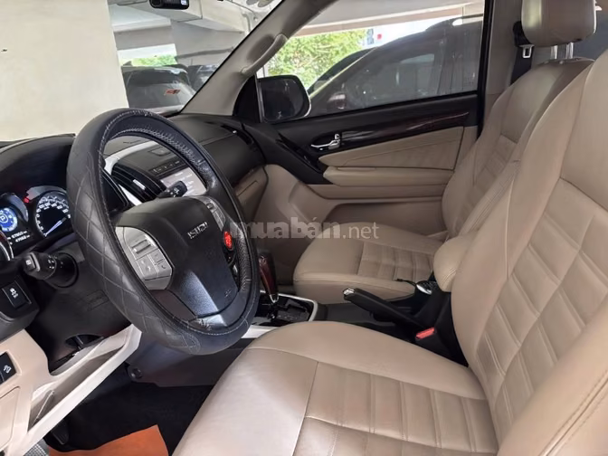 BÁN NHANH ISUZU MU-X 7 CHỖ – 2019 - 48.000km