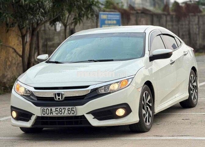Honda Civic 1.8E 2018 Trắng 75.000km