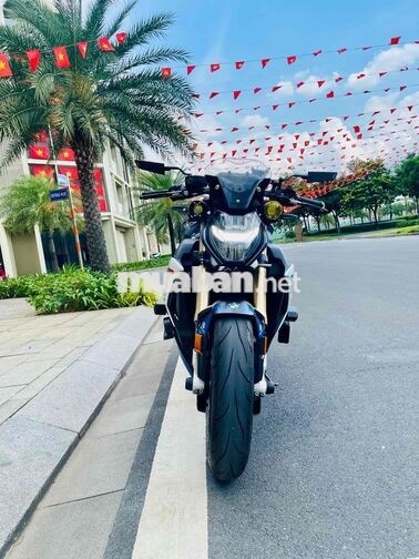 BMW M 2022 Đen, Trắng, Xanh 16.000 km