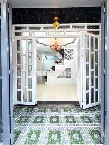 Nguyên căn đường Trịnh Đình Trọng, 3 tầng, 4pn 3wc, gần Lũy Bán Bích