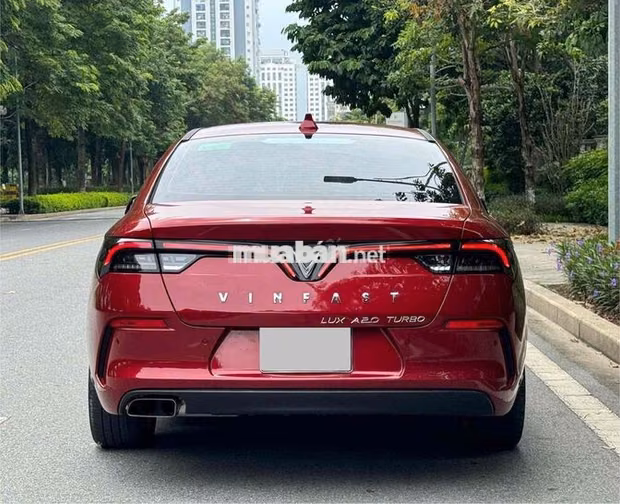 VinFast LUX A 2021 Đỏ Việt Nam