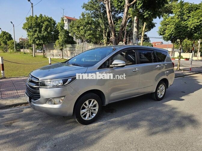 Toyota Innova 2.0E Số sàn 2017. Xe đẹp. Chất Quá