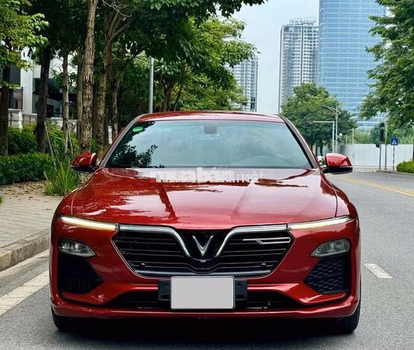 VinFast LUX A 2021 Đỏ Việt Nam