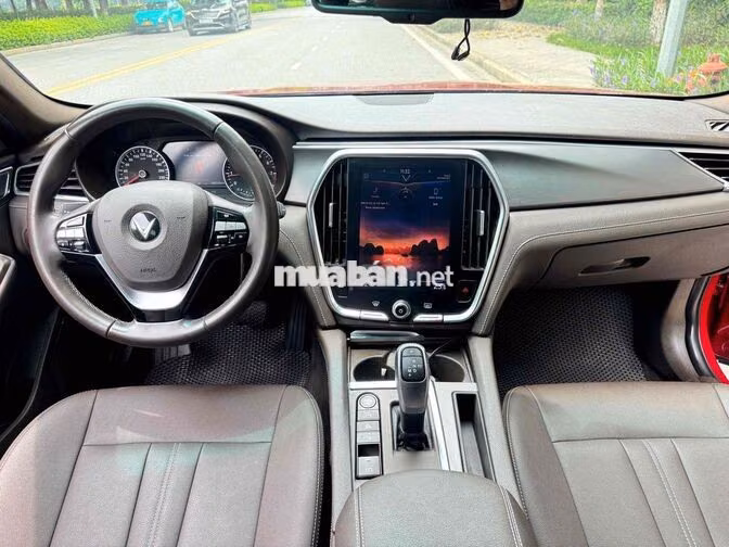 VinFast LUX A 2021 Đỏ Việt Nam