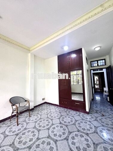 PHÒNG TRỌ MẶT TIỀN CHU VĂN AN GẦN TRƯỜNG CÁN BỘ