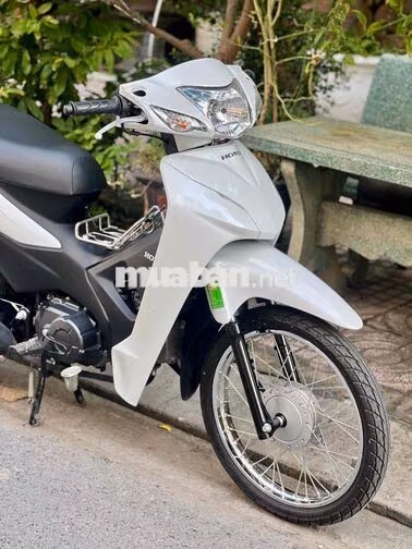 Honda Wave A 110 2024 Trắng 3000 km 1 chủ trùm mền