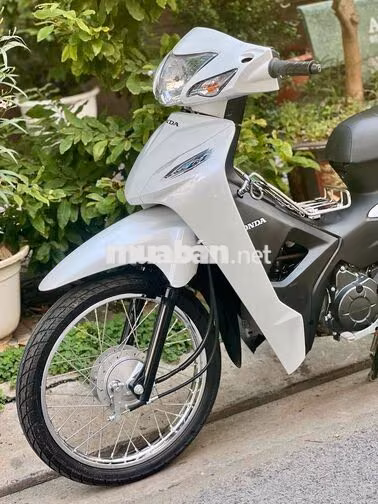 Honda Wave A 110 2024 Trắng 3000 km 1 chủ trùm mền