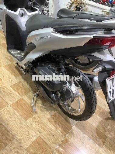 Honda Vario 125 màu Bạc