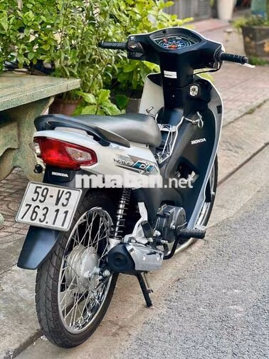 Honda Wave A 110 2024 Trắng 3000 km 1 chủ trùm mền