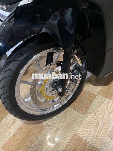 Honda Vario 125 màu Bạc