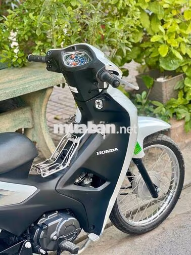 Honda Wave A 110 2024 Trắng 3000 km 1 chủ trùm mền