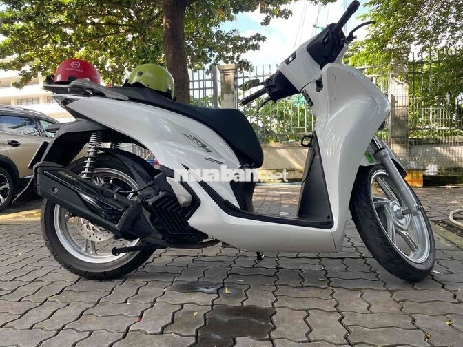 Honda SH Trắng