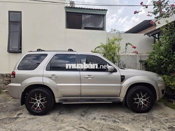 Ford Escape XLT 2.3 2010 Vàng cát 188.000 km