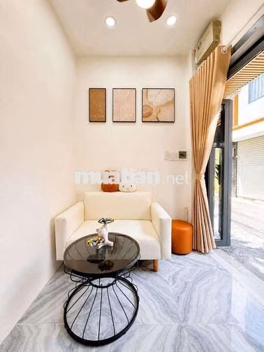 NHÀ 3 TẦNG, HẺM NHỰA 5M, DTSD 30M2, THÍCH QUẢNG ĐỨC, NHỈNH 2 TỶ
TL