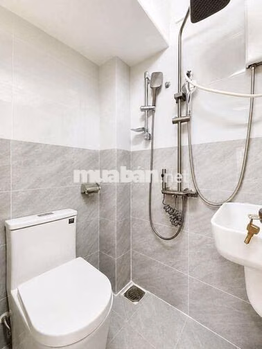 NHÀ 3 TẦNG, HẺM NHỰA 5M, DTSD 30M2, THÍCH QUẢNG ĐỨC, NHỈNH 2 TỶ
TL