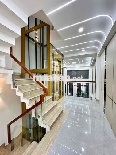 QUÁ  NGON ‘ HẺM 8 m 5 TẦNG  4 x 19 m GiÁ 8 X Xíu TL CHO KHÁCH TRẢ LÀ B