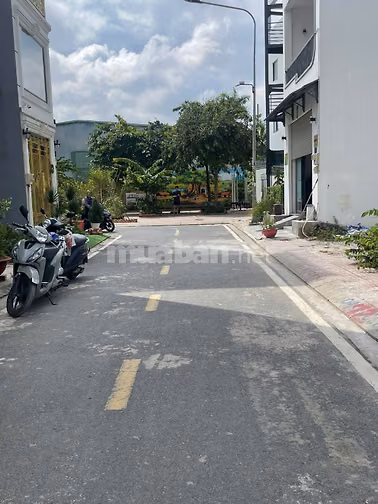 Cả KDC Tây Lân đã xây kín – Còn sót đúng 2 lô ngang khủng 11m,giá 3.4T