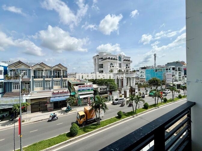 Phòng trọ giá rẻ gần Phú Mỹ Hưng Q7 chỉ 5 tr/tháng có Ban công riêng