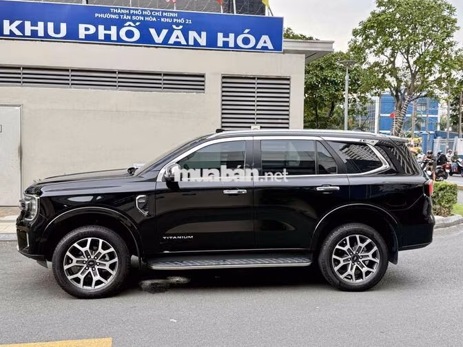 Everest Titanium 2022 chỉ 13.900km Xe Bán Tại Ford