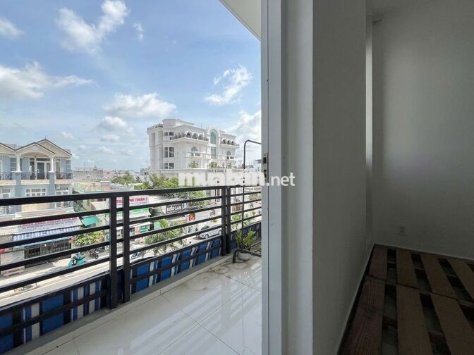 Phòng trọ giá rẻ gần Phú Mỹ Hưng Q7 chỉ 5 tr/tháng có Ban công riêng