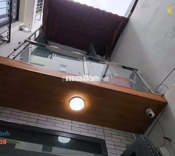 Bán nhà nhỏ khu đẹp đối diện công viên số 1 Lý Thái Tổ