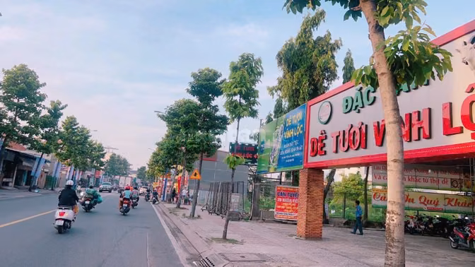 CHO THUÊ ĐẤT HOẶC NHÀ MẶT TIỀN LÊ THỊ HÀ HÓC MÔN, 1500m2, 24x60m