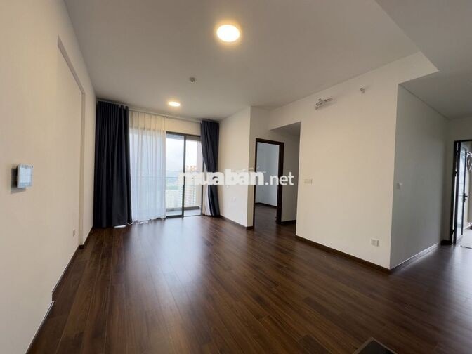 Chính chủ cho thuê căn góc MP678, tầng cao, view trọn kênh đào