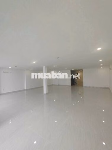 NHÀ MẶT TIỀN  TÔ HIẾN THÀNH, QUẬN 10- TRỆT 4 LẦU, DTSD ~1000m2