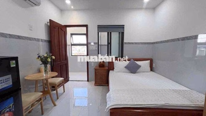 Giá phòng 18mz 6tr500 phong lớn 27mz 7tr5 trưa có điện nước dich vu cử