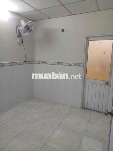 cho thuê nhà hẻm 2m 3*15m cách mạng t8