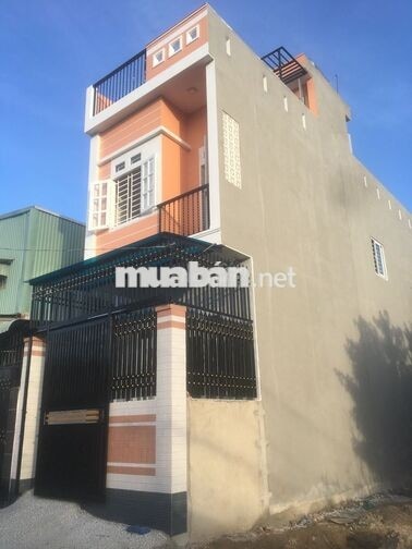Bán nhà Hướng Nam mát mẻ, đường 5m, sân vườn, nội thất gỗ căm xe xịn