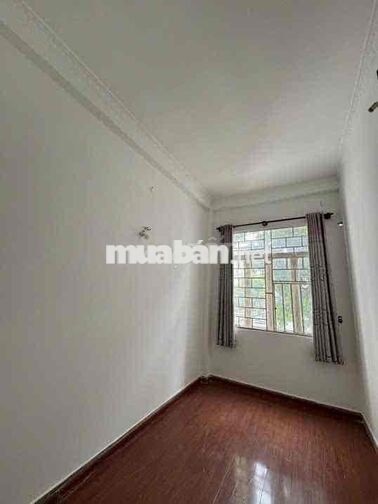 NC Trường Chinh ! Tân Phú . Có vỉa hè ( 1 trệt 3 lầu) kd cải tạo tự do