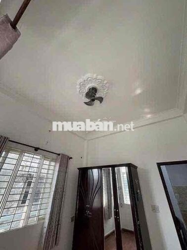 NC Trường Chinh ! Tân Phú . Có vỉa hè ( 1 trệt 3 lầu) kd cải tạo tự do