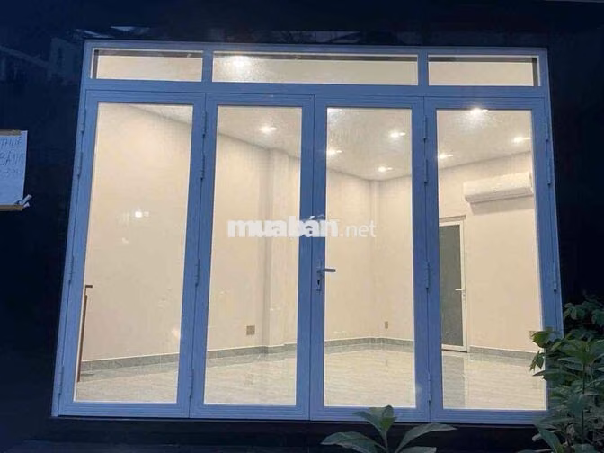 MẶT BẰNG KINH DOANH - CÓ MÁY LẠNH - SÂN TRƯỚC ĐỂ XE - HOÀNG VĂN THỤ
