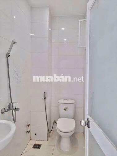 Nhà 1 Trệt 3 Lầu Sân Thượng 5PN Mặt Tiền Đường Số Chợ Tân Mỹ Q.7