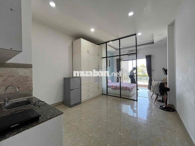 1 Phòng Ngủ Siêu Rộng 50m2 - Thang Máy - Hầm Xe - Balcon - Tân Định Q1