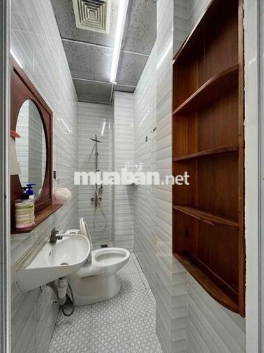 1 Phòng Ngủ Siêu Rộng 50m2 - Thang Máy - Hầm Xe - Balcon - Tân Định Q1