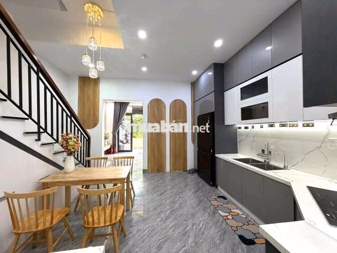 🏡 Cho Thuê Nhà Nguyên Căn 4 tầng Trưng nữ vương